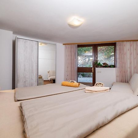 Ferienwohnung Julia Selce 4,5 Exterior foto